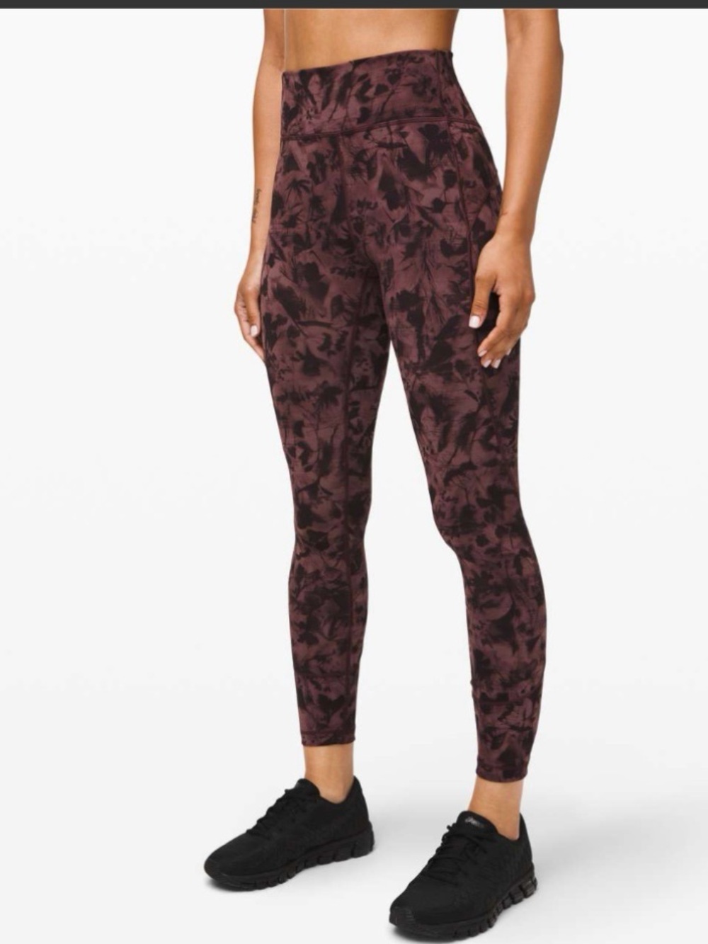 Lululemon In Movement Tight 25" *Everlux
Mini Dusk Floral Antique Bark Black